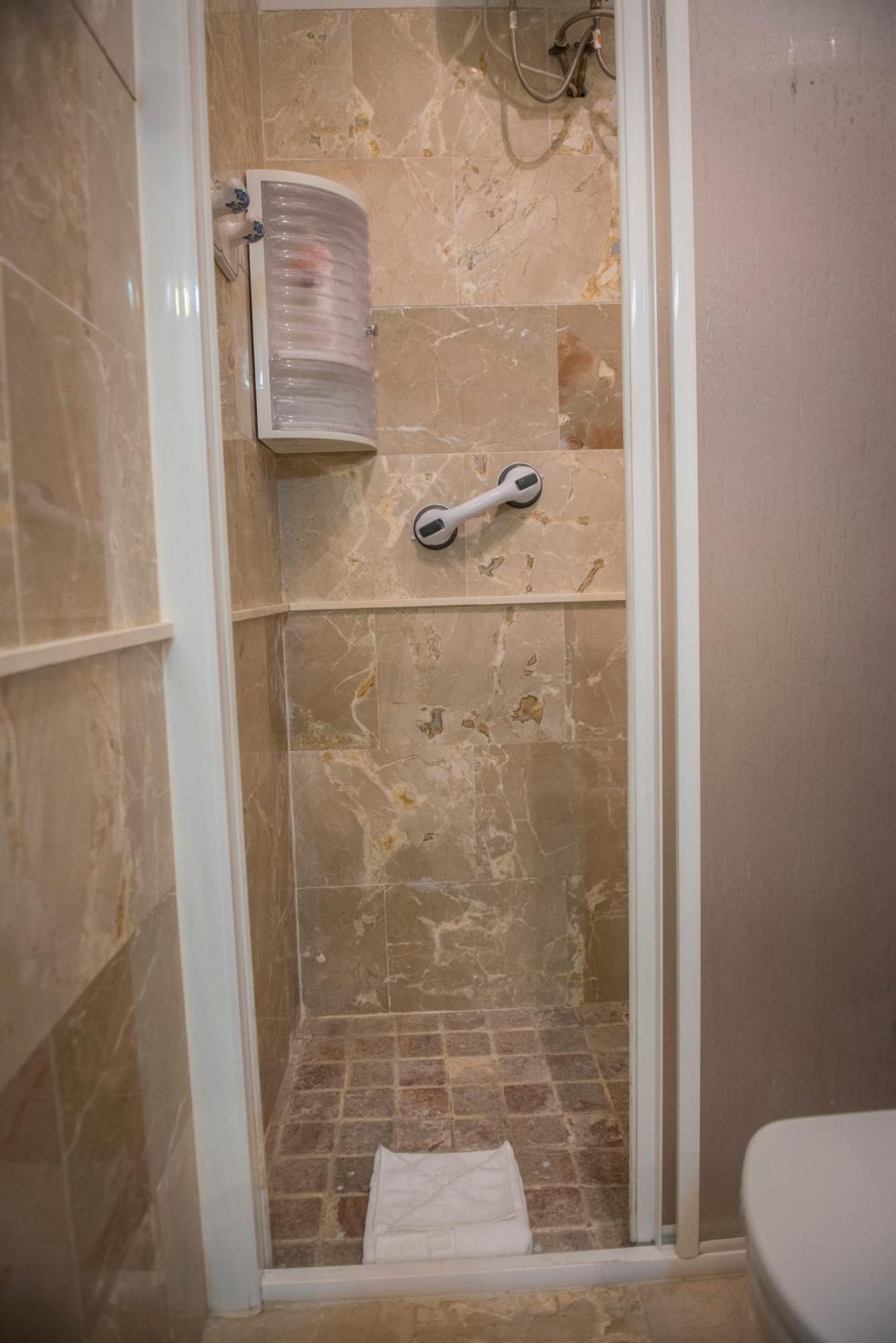 Apartamentos Luxury Puente De Triana Siviglia Esterno foto