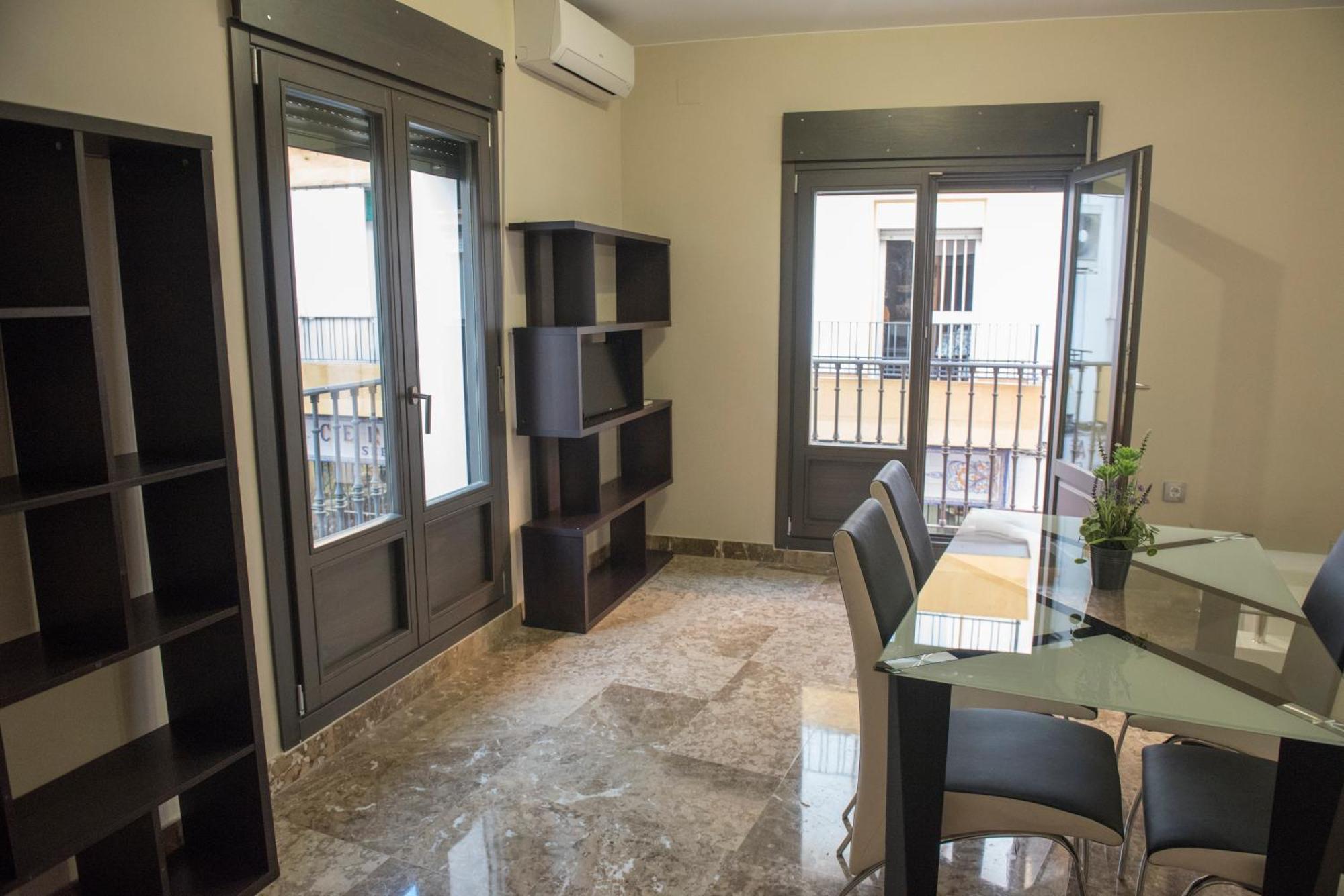 Apartamentos Luxury Puente De Triana Siviglia Esterno foto