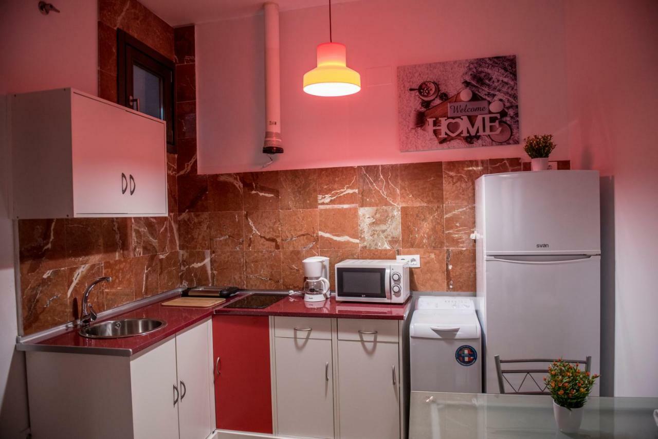 Apartamentos Luxury Puente De Triana Siviglia Esterno foto