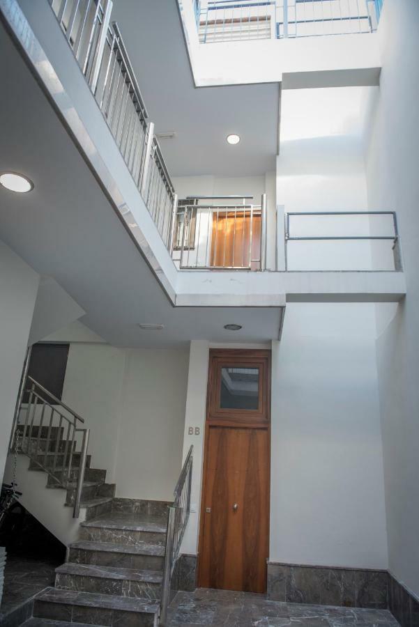 Apartamentos Luxury Puente De Triana Siviglia Esterno foto