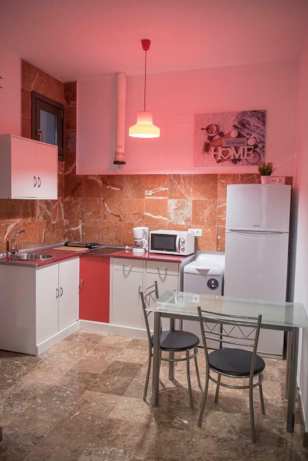 Apartamentos Luxury Puente De Triana Siviglia Esterno foto