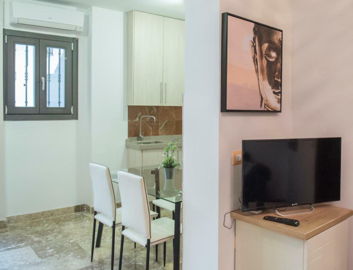 Apartamentos Luxury Puente De Triana Siviglia Esterno foto